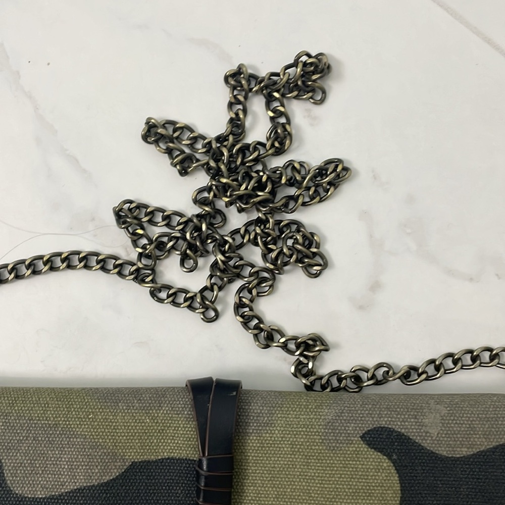 Stella & Dot camo crossbody canvas bag clutch metal chain - Picture 4 of 8